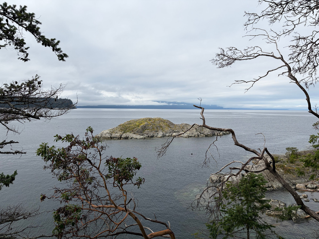 Smuggler Cove Marine Provincial Park-Halfmoon Bay必去景点