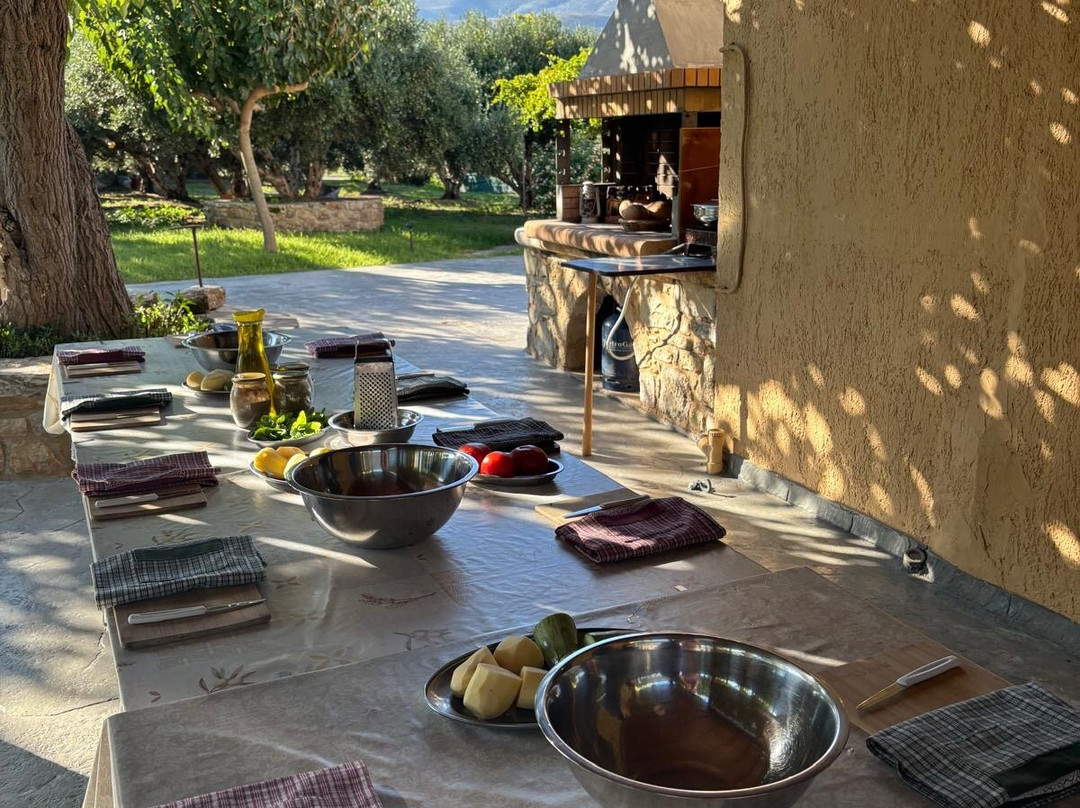 Cretan Traditional Cooking Lessons-基萨莫斯必去景点