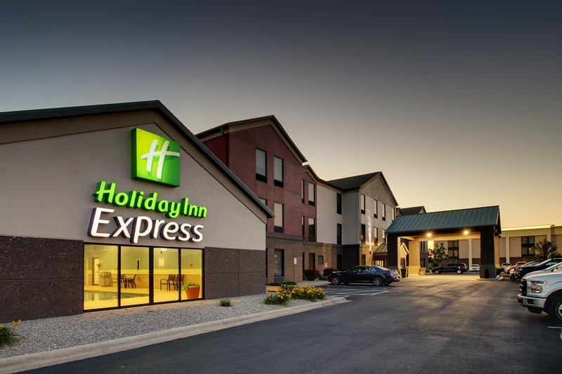 Falcon酒店住宿-Holiday Inn Express & Suites Lebanon By IHG