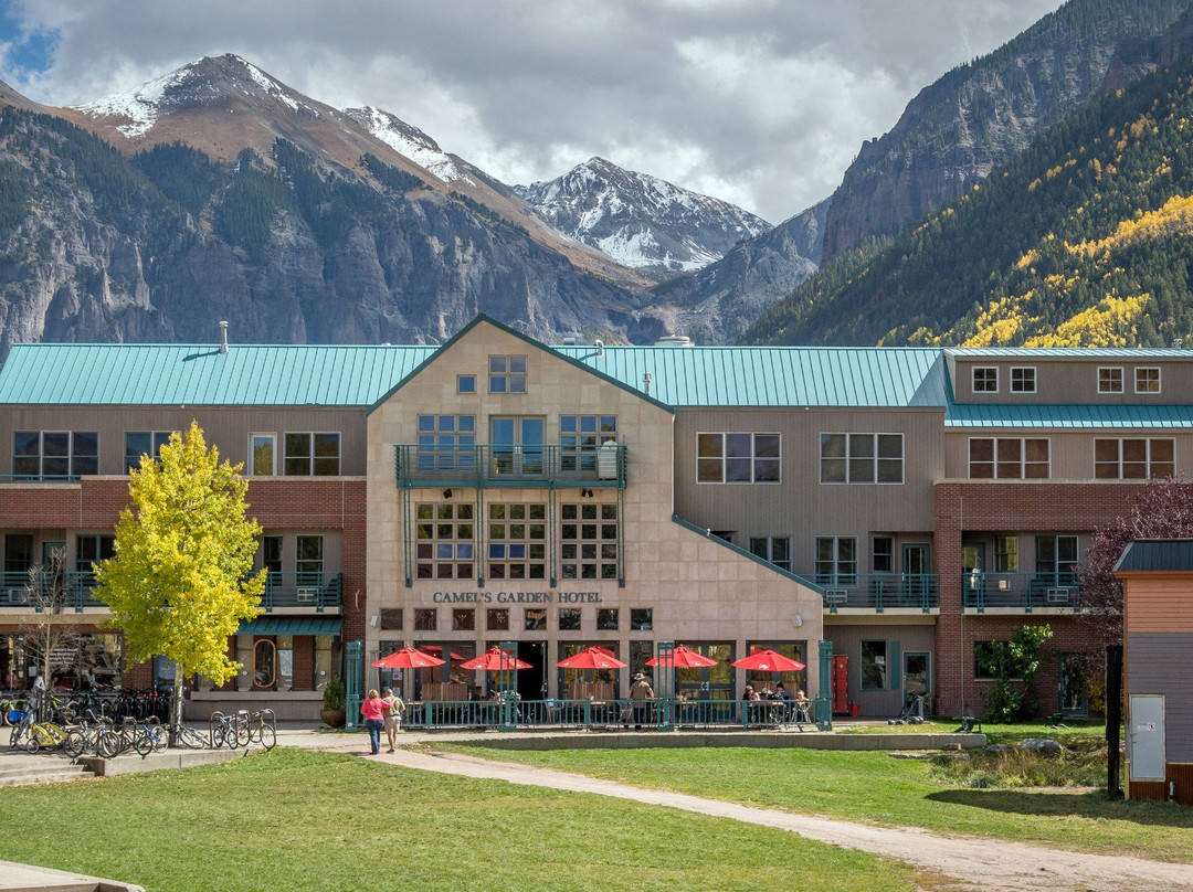 特柳赖德酒店住宿-Camel's Garden Hotel & Condominiums