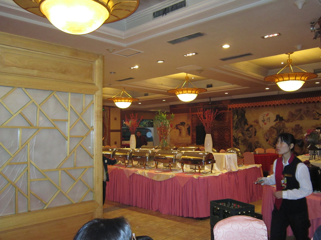 天润大酒店（凯德购物广场诺和木勒地铁站店）主图