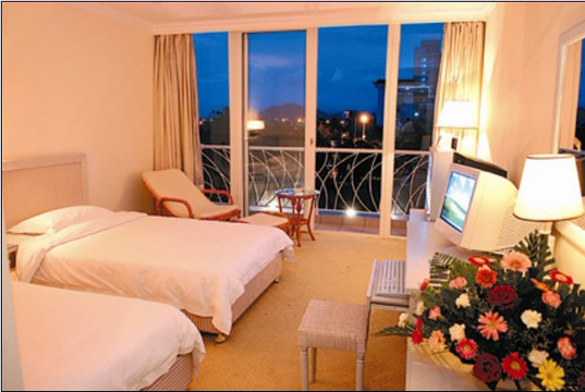 豪威麒麟大酒店主图