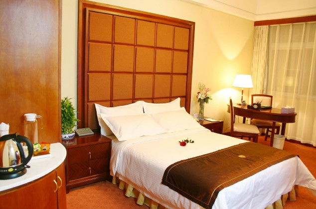 华辰国际大酒店主图