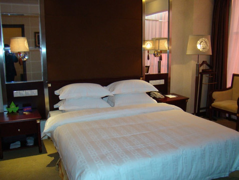 万载汇丰大酒店