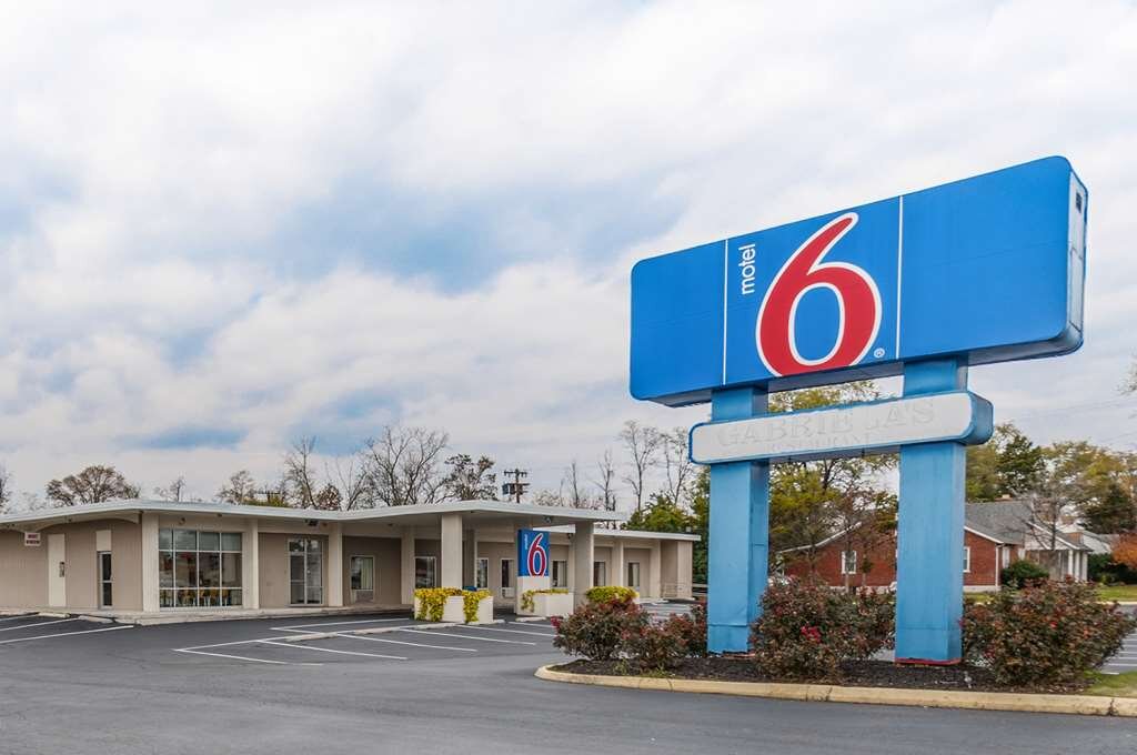 Motel 6 Winchester-官方