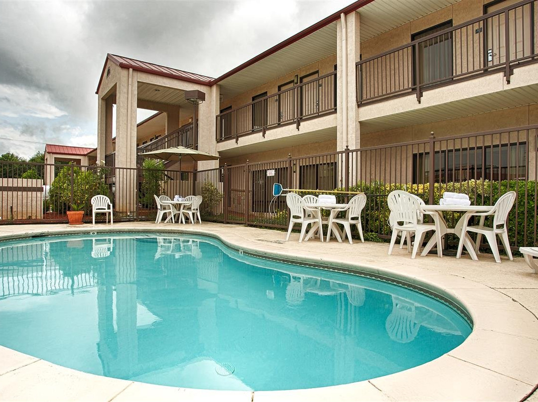 Best Western Lindale Inn主图