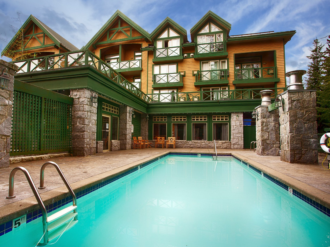 顶峰惠斯勒酒店主图