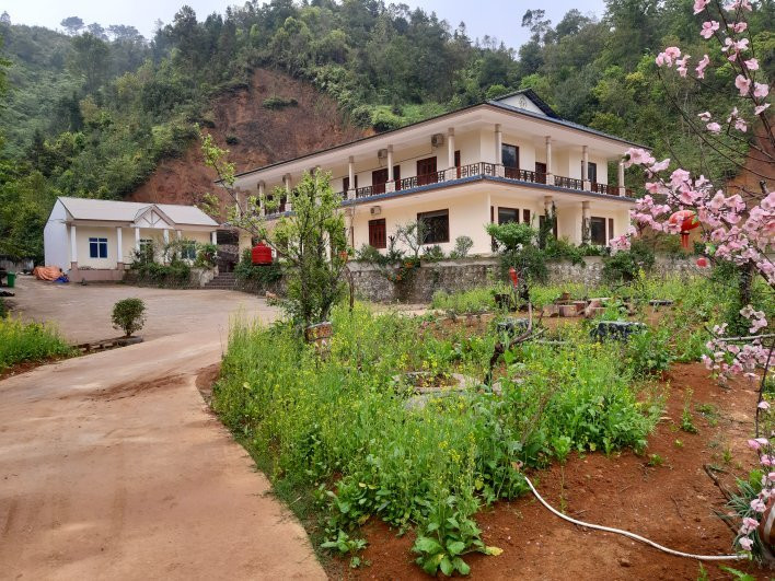 Khach San Khanh Son