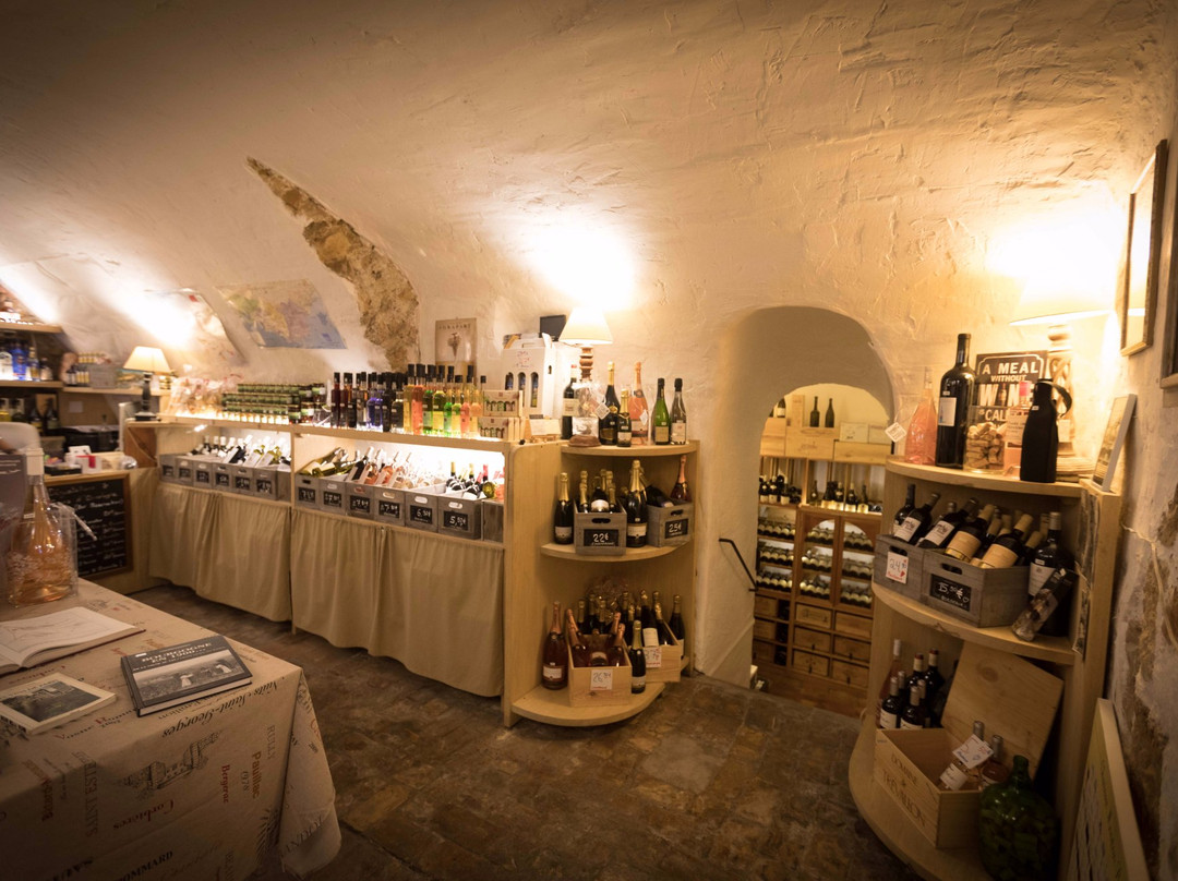 圣保罗旅游景点-La Petite Cave de Saint Paul