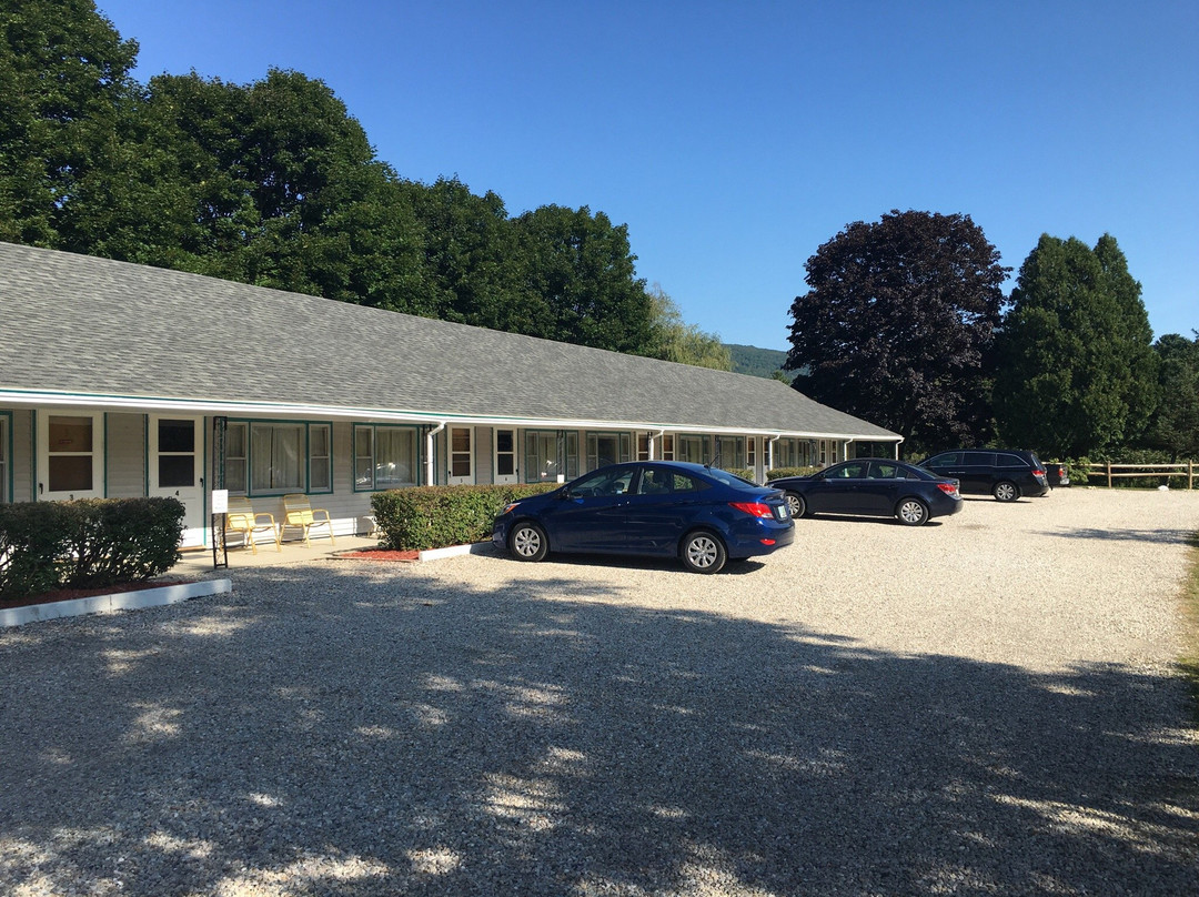 Candlelight Motel主图