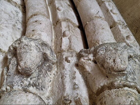 Eglise Paroissiale Saint-Pierre-Pouligny-Saint-Pierre必去景点