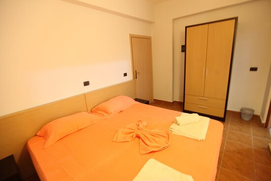 Seasonal Rooms Bunec主图