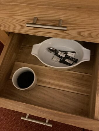 乔治与龙旅馆主图