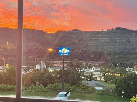 Sleep Inn & Suites Steubenville At The University主图