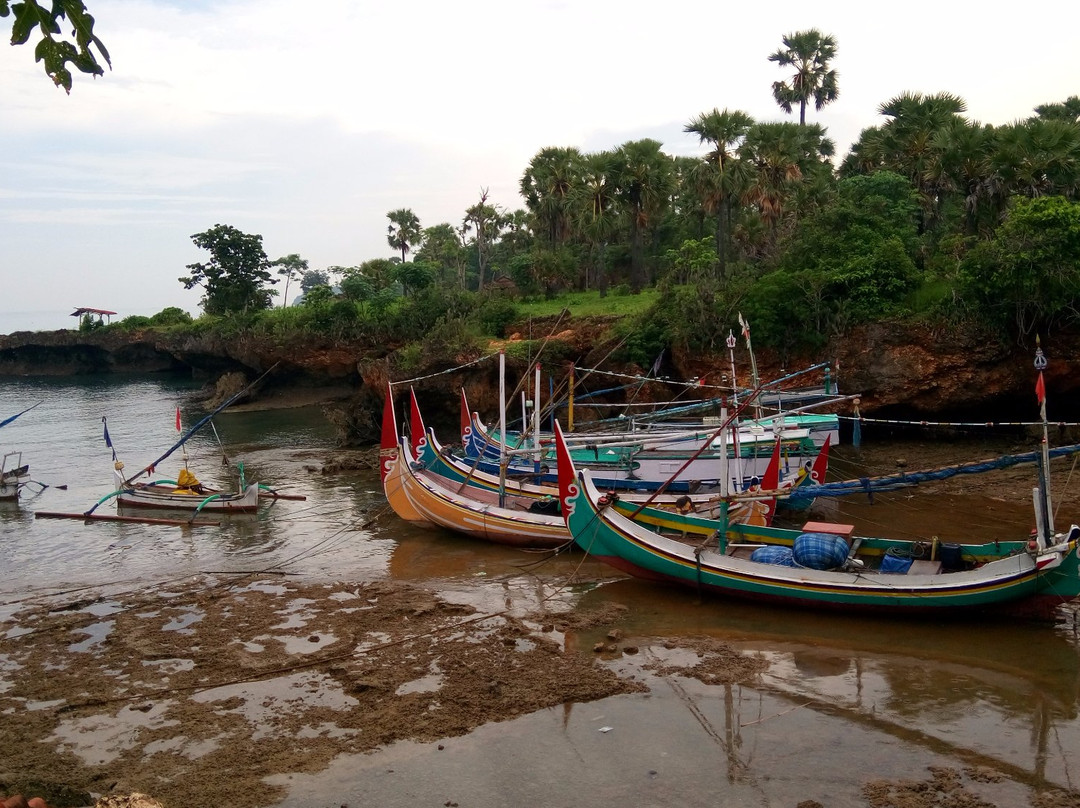 Ropet Beach景点图片