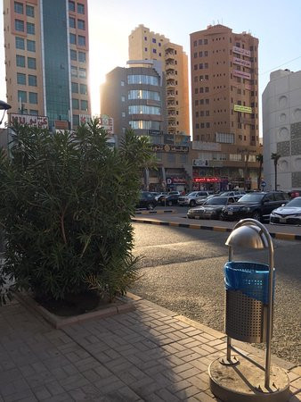 Al-Bairaq Mall景点图片