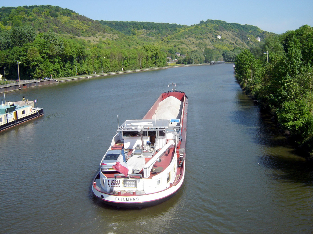 Poses旅游攻略图片