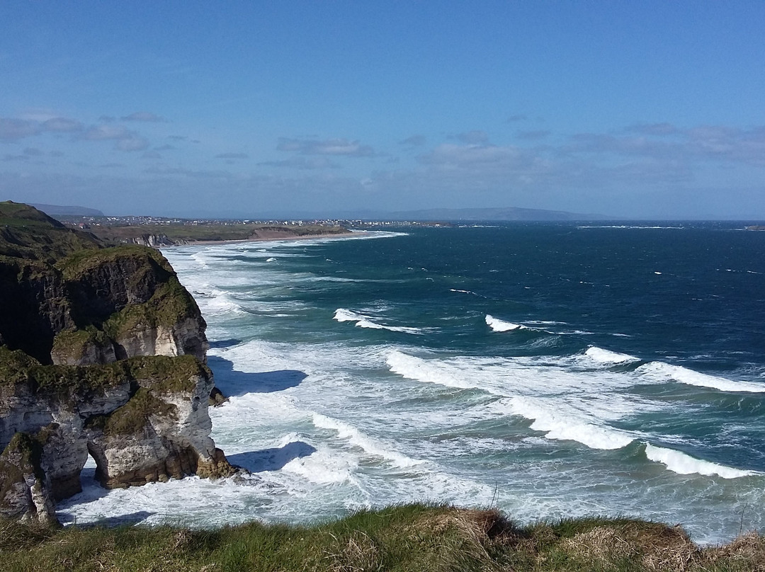 Portrush Whiterocks Beach景点图片