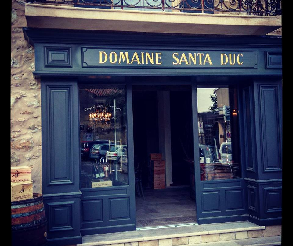 Santa Duc Wine Shop景点图片