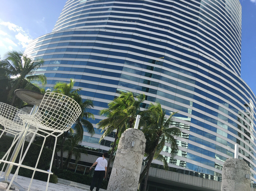 Miami Tower景点图片