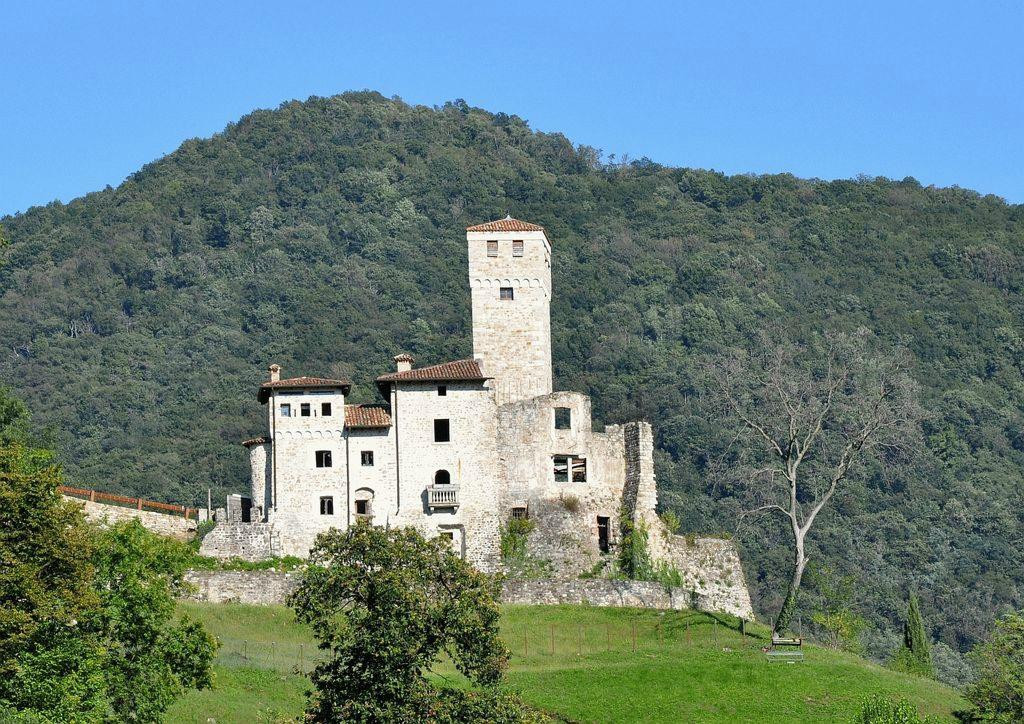 Castello Savorgnan di Artegna景点图片