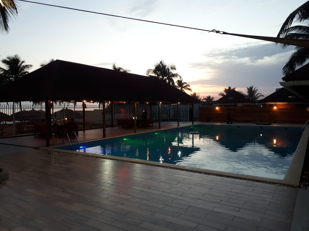 Paynesville酒店住宿-Tropicana Beach & Resort