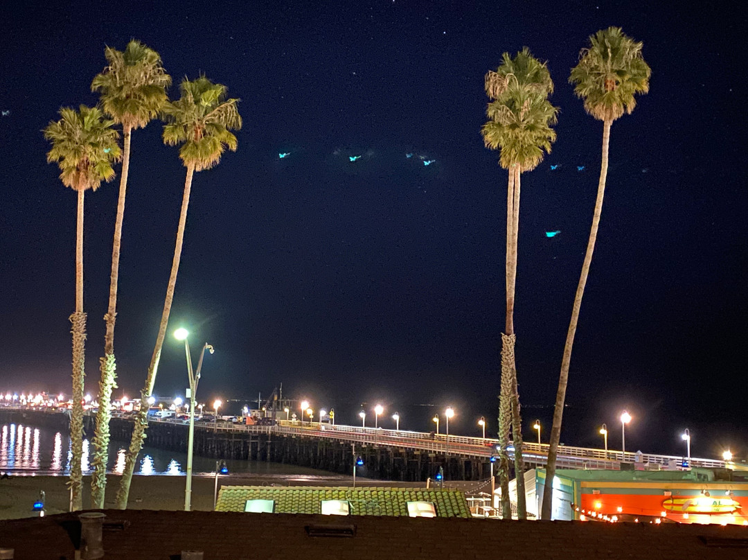 海滩街套房酒店主图