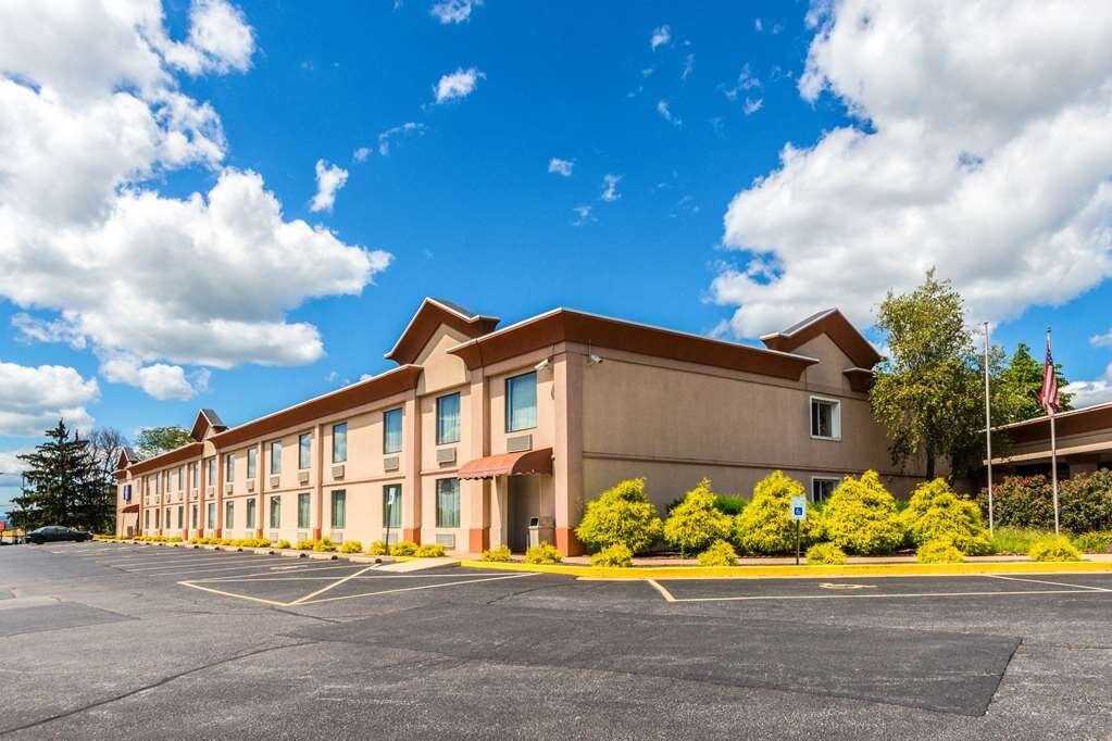 Econo Lodge Inn & Suites主图