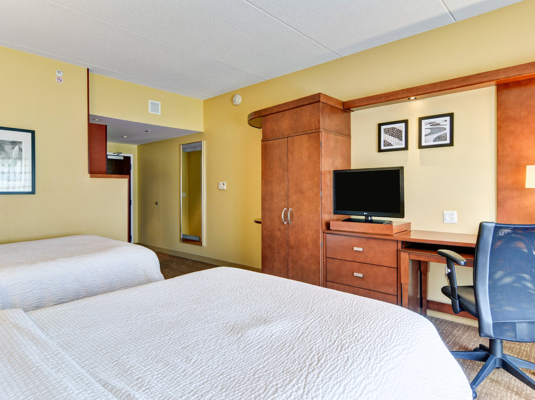 Courtyard by Marriott Bridgeport Clarksburg主图
