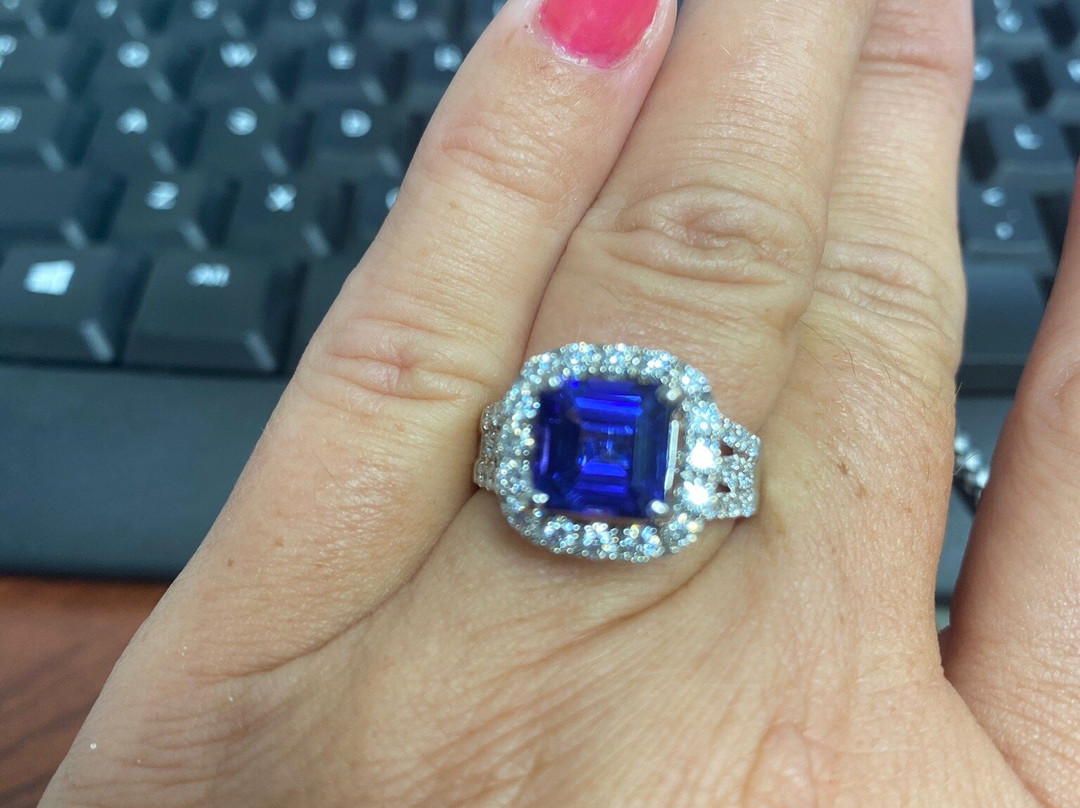 Beverly's Jewelers-圣 托马斯必去景点