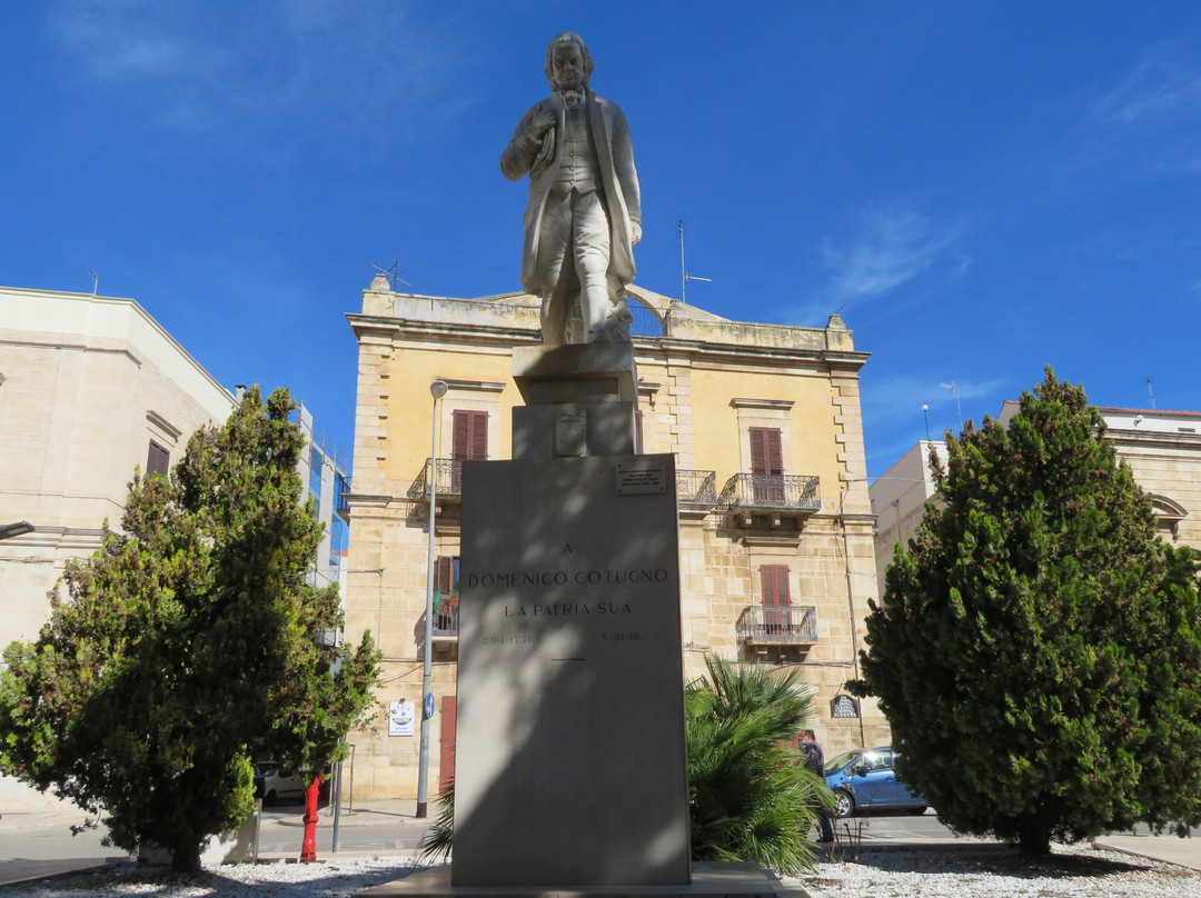 Statua di Domenico Cotugno景点图片