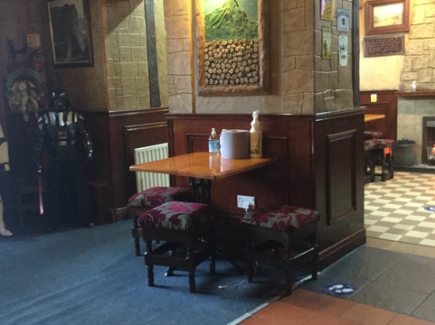 堤道酒馆民宿主图