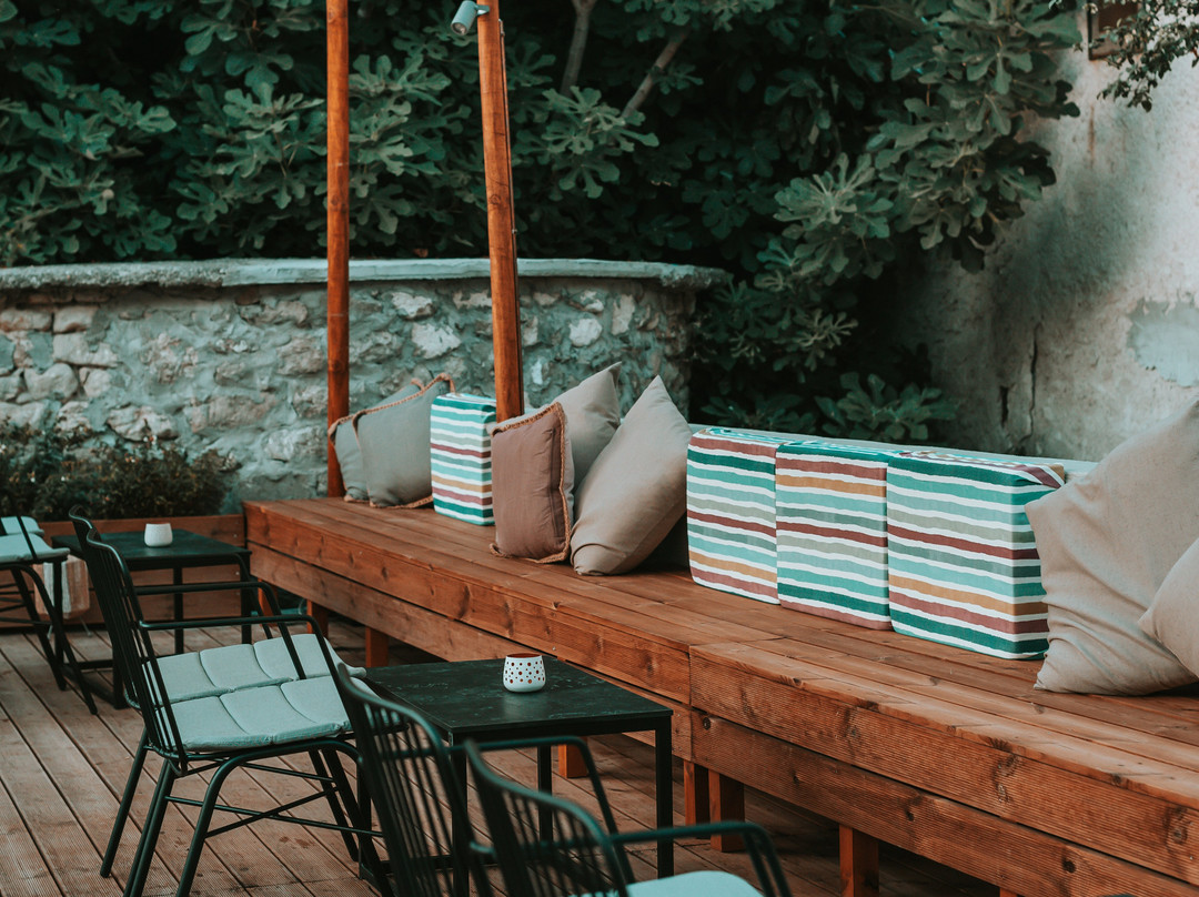 Libre Garden Bar