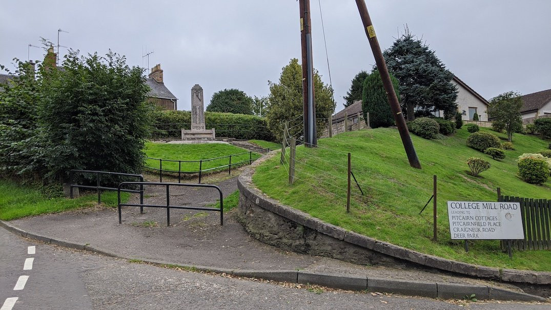 Almondbank War Memorial-Almondbank必去景点