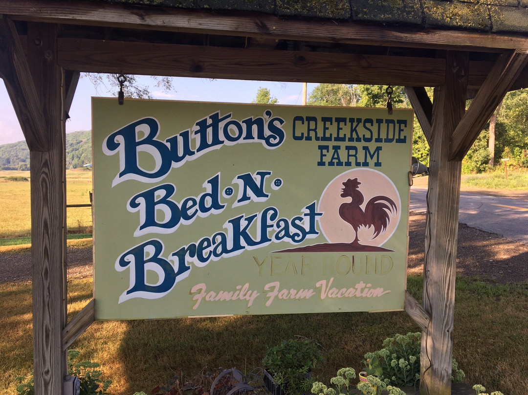 Button's Creekside Farm Bed & Breakfast主图