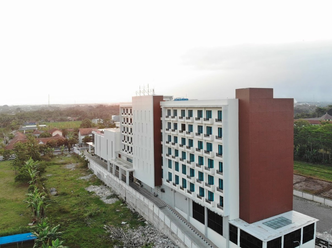 Braling Grand Hotel by Azana主图