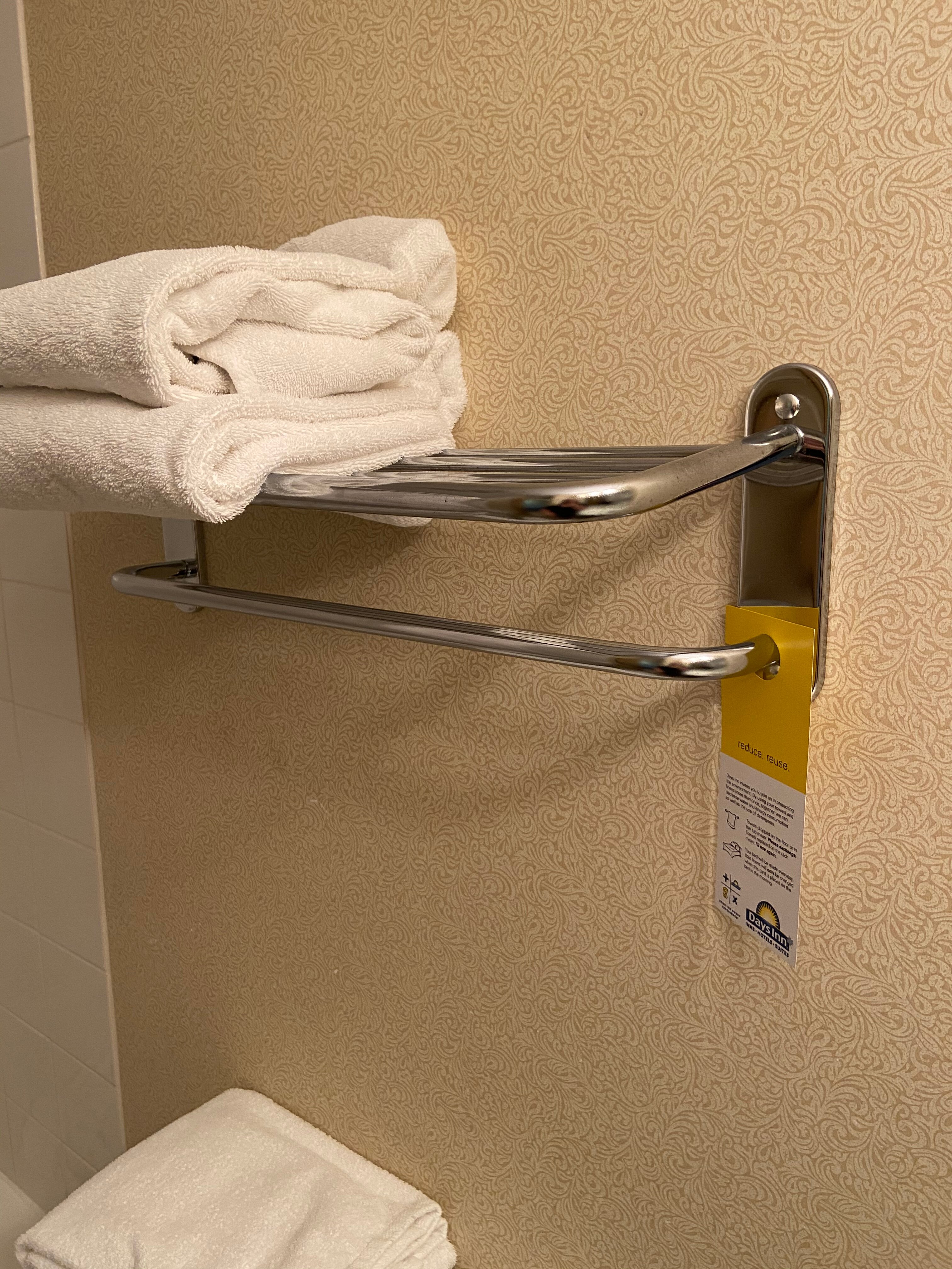 Days Inn by Wyndham Moose Jaw-portrait