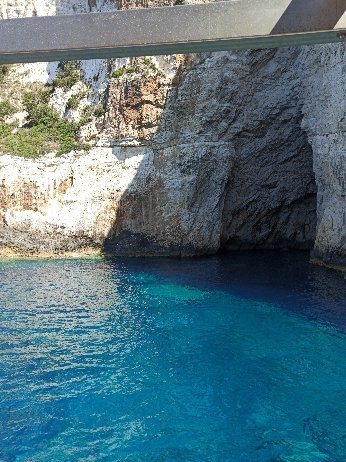 Aphrodite's Cave-帕尔加必去景点