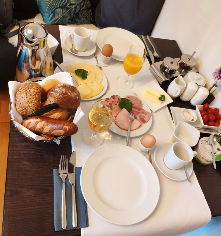 Weingut & Gäestehaus Christoph Clüesserath主图