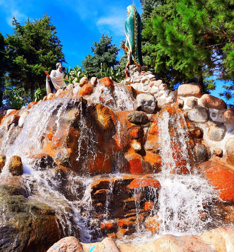 Shrine of Our Lady of Guadalupe-德斯普兰斯必去景点