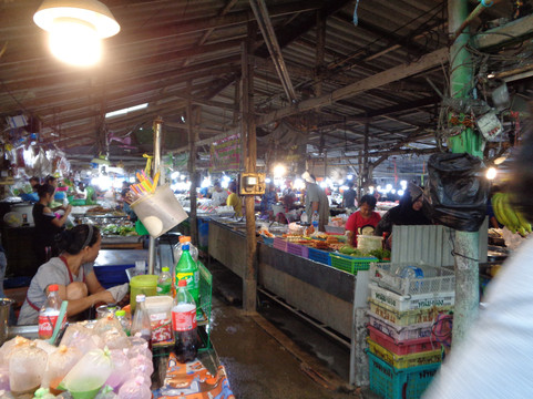 Bangrak Market-波普特必去景点