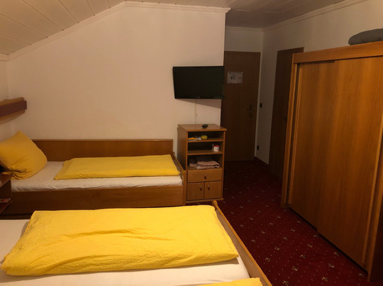 Arrach酒店住宿-Bayerische Gastwirtschaft Dimpfl-Stadl