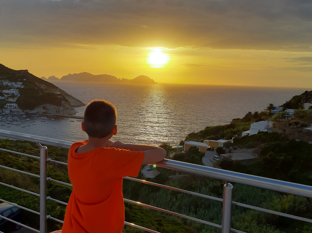 欧滕西亚酒店主图