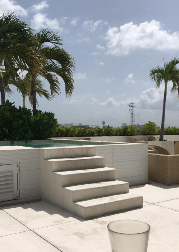 棕榈海滩酒店主图