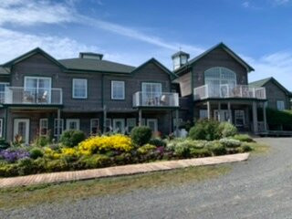 Ned's Landing At Spry Point主图