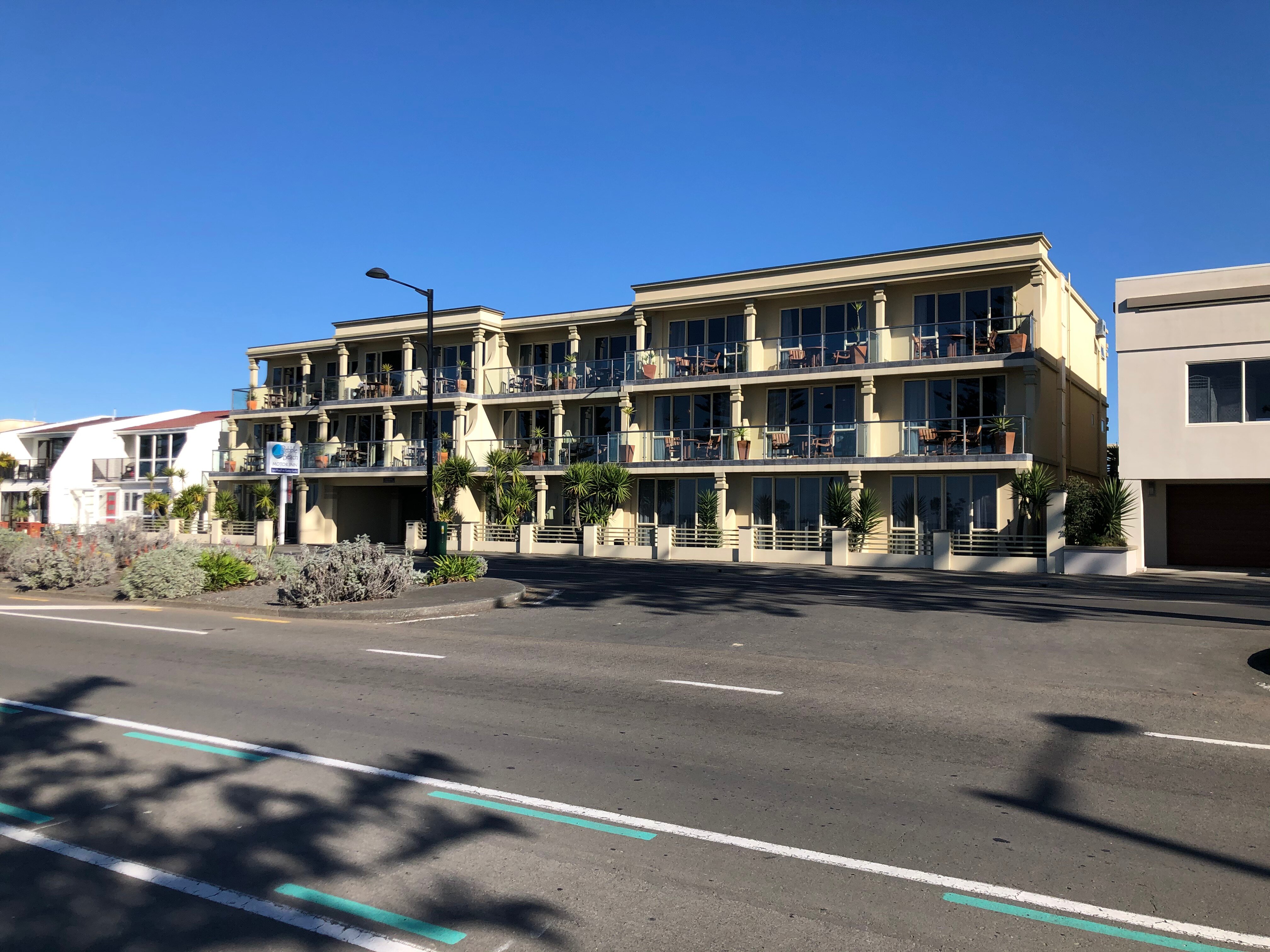 Pebble Beach Motor Inn-浴室