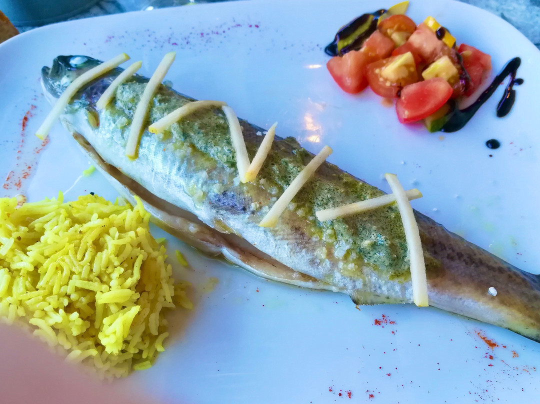 Le Parisien Hotel Restaurant主图