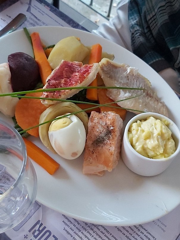 Hotel Restaurant Le Castel Fleuri主图