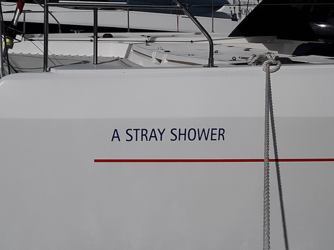 Stray Shower Charters-圣 托马斯必去景点