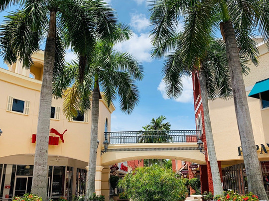 Miromar Outlets-埃斯特罗必去景点